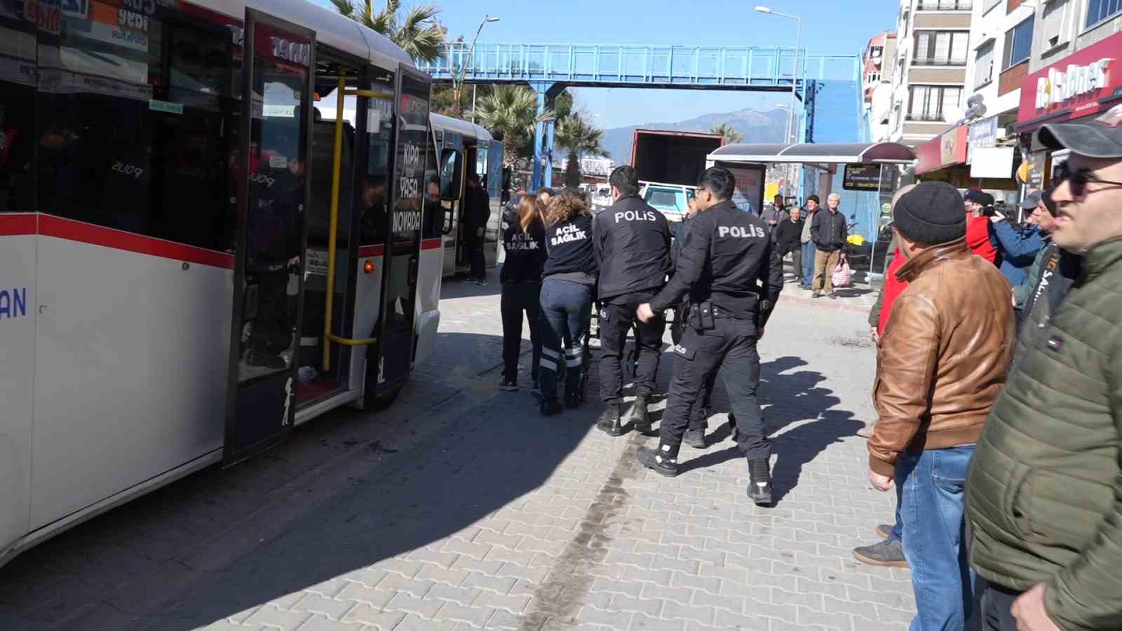 Balıkesir’in Edremit ilçesinde, bindiği dolmuşta fenalaşan 78 yaşındaki şahıs, yapılan