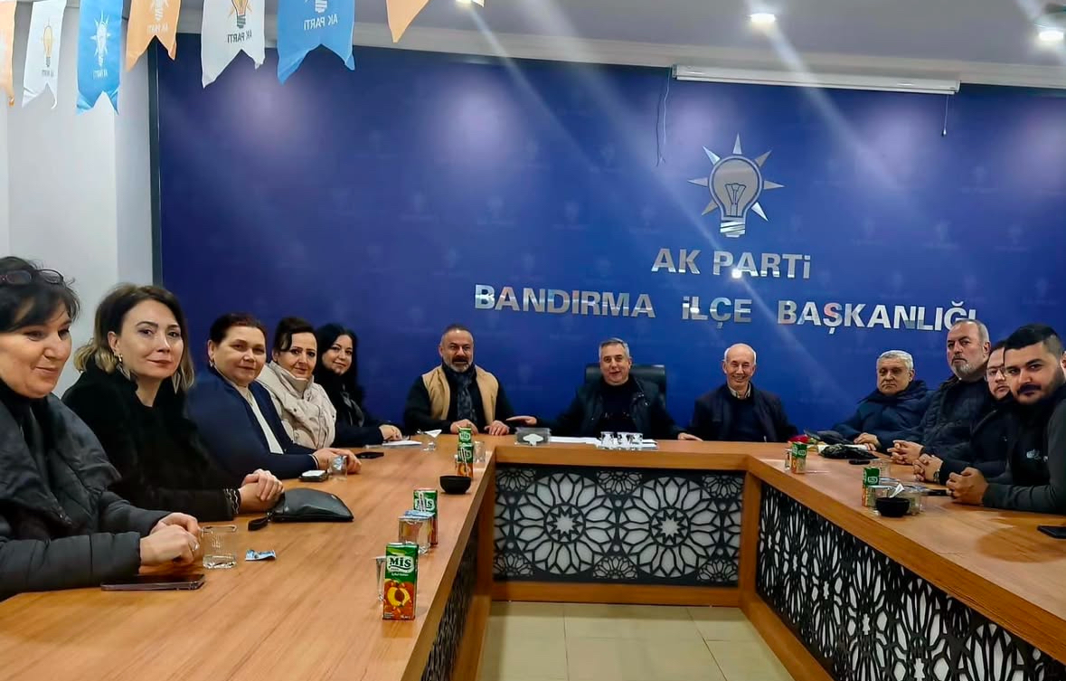 AK Parti Bandırma İlçe Teşkilatı, haftalık olağan yönetim kurulu toplantısını
