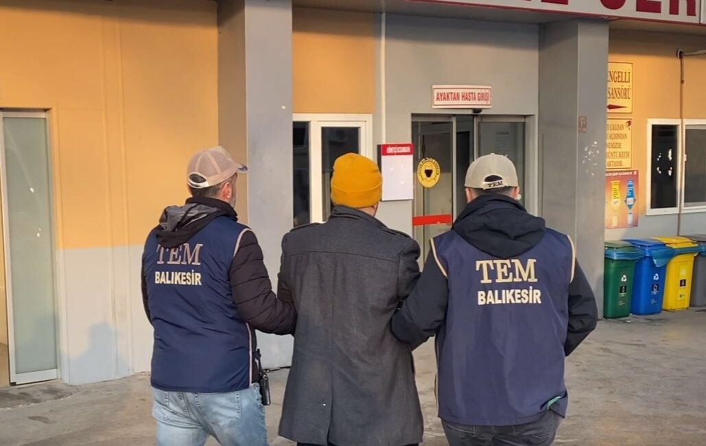Balıkesir’de düzenlenen operasyonla Suriye ve Irak’ta faaliyette bulunduğu tespit edilen
