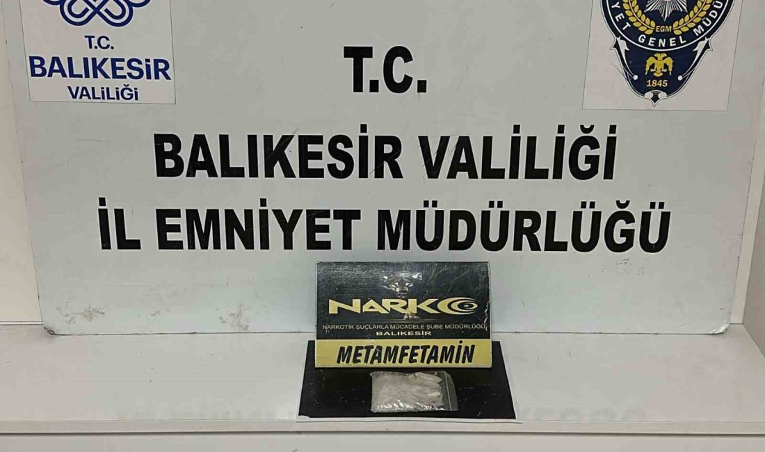 Balıkesir’de uyuşturucu taciri 2 kişi yakalandı Balıkesir’de polis ekipleri şehir merkezinde gerçekleştirdikleri çalışmalarda uyuşturucu ticareti yaptığı