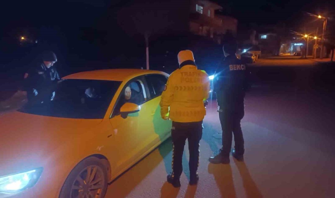Balıkesir’de polis ekipleri il genelinde gerçekleştirdiği denetimlerde aranma kaydı bulunan
