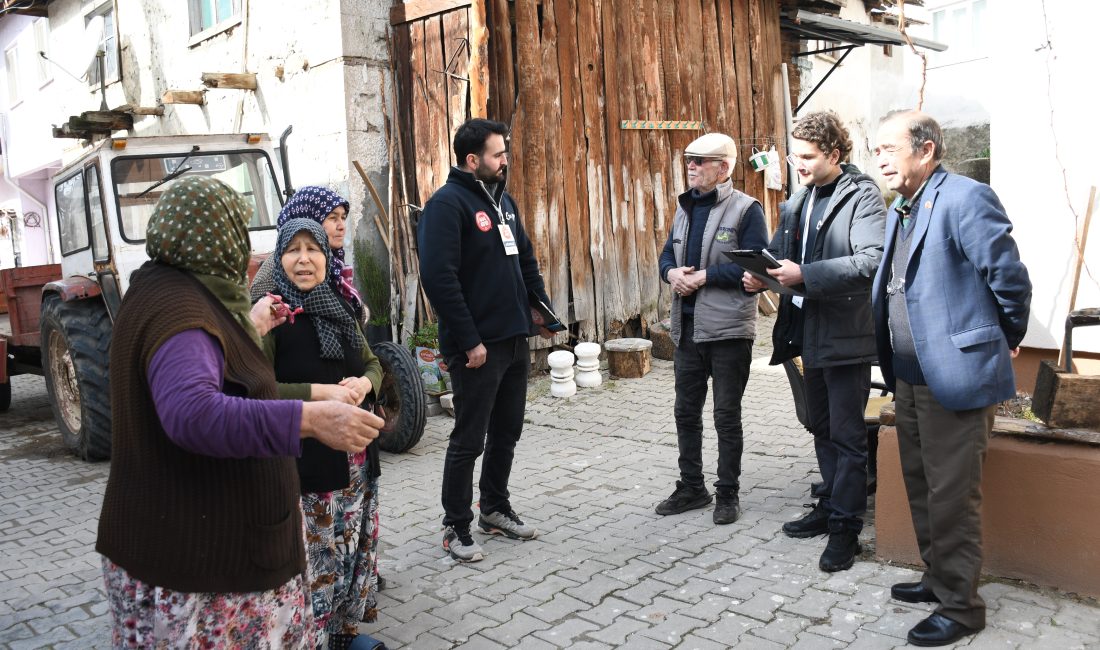 Başkan Akın’ın Yakın Çözüm’ü çalınmadık kapı bırakmıyor Balıkesir Büyükşehir Belediye Başkanı Ahmet Akın’ın sorunların yerinde dinlenerek ivedilikle