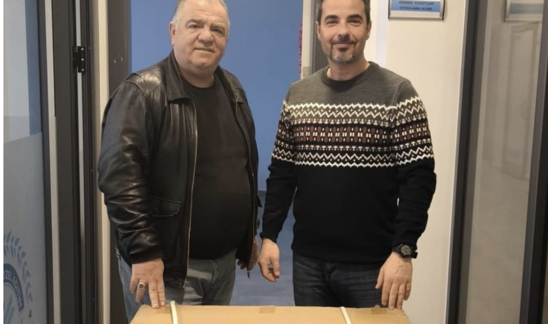 Bandırma Engelli ve Engelli Aileleri Derneği’nden Anlamlı Destek: Engelli Bireye Tekerlekli Sandalye Hediye Edildi Bandırma Engelli ve Engelli Aileleri Derneği, engelli bireylerin yaşamını kolaylaştırmaya