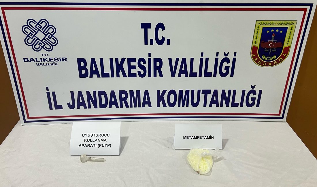 Balıkesir’de uyuşturucu operasyonu: 2 Şüpheli gözaltına alındı Balıkesir İl Jandarma Komutanlığı ekiplerince düzenlenen uyuşturucu operasyonunda 2 şüpheli