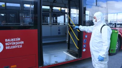 Halk sağlığını gözeten, temiz ve çevreci çalışmalarla Balıkesir’i dünya kentleriyle