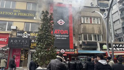  Balıkesir’in Bandırma ilçesinde, sabah saatlerinde bir dönerci dükkanında yangın