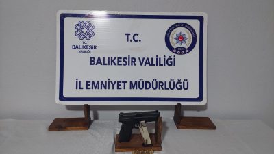Balıkesir’in Gönen ilçesinde sosyal medyada elinde tabanca ile fotoğraf paylaşan