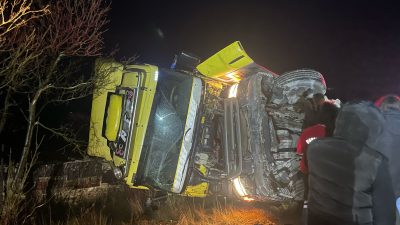 Balıkesir’in Marmara ilçesinde Cennet Tepesi Mevkii’nde meydana gelen trafik kazasında,
