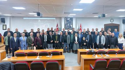 Bandırma Belediye Başkanı Dursun Mirza, kırsal mahalle muhtarlarıyla bir araya