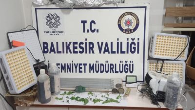 Balıkesir’in Susurluk ilçesinde, uyuşturucu ile mücadele kapsamında gerçekleştirilen denetimlerde bir