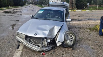 Balıkesir’in Erdek ilçesi Düzler Kavşağı’nda meydana gelen trafik kazasında bir