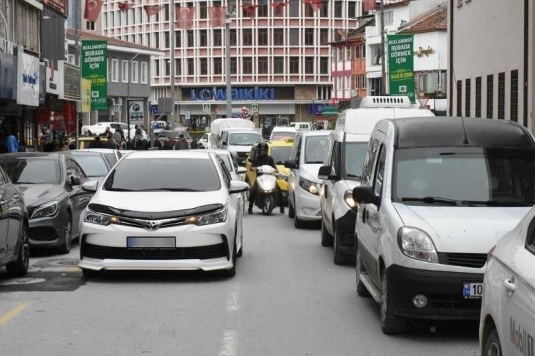 Balıkesir’de ocak ayında araç sayısı 644 bin 251 oldu Balıkesir’de ocak ayında trafiğe kayıtlı araç sayısı 644 bin 251’e