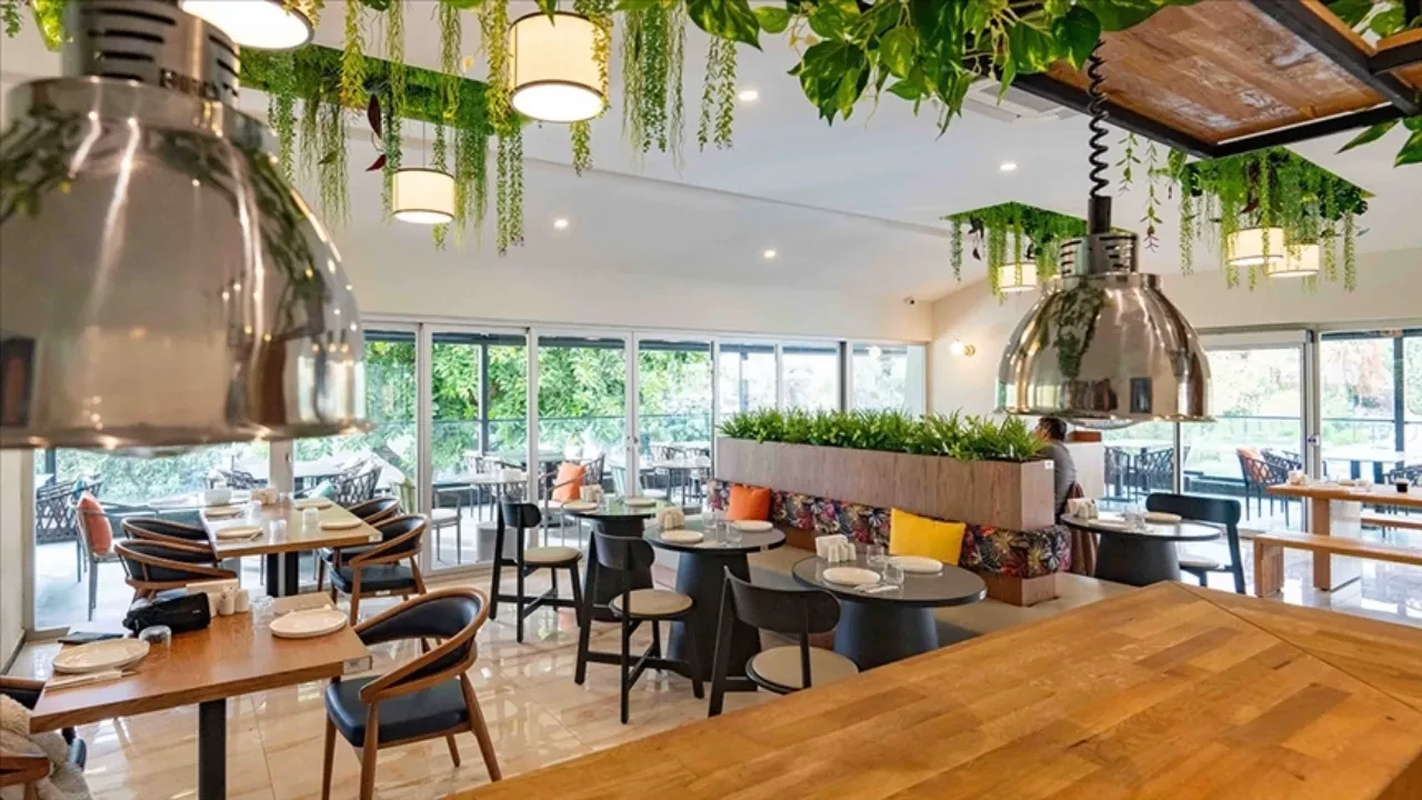 Marketlerdeki fahiş fiyat artışlarıyla mücadele için atılan adımların ardından restoranlar