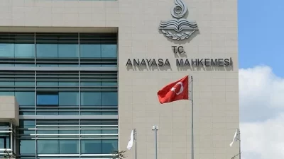 AYM, hakim ve savcı yardımcılığı kadrolarının Cumhurbaşkanlığı Kararnamesi ile ihdas