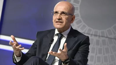Hazine ve Maliye Bakanı Mehmet Şimşek, ihracatçılarla yaptığı toplantıda ekonomi