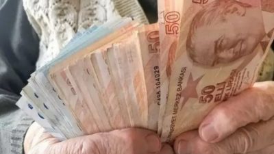 Emeklilerin 3 bin liradan 4 bin liraya yükseltilen bayram ikramiyesinden