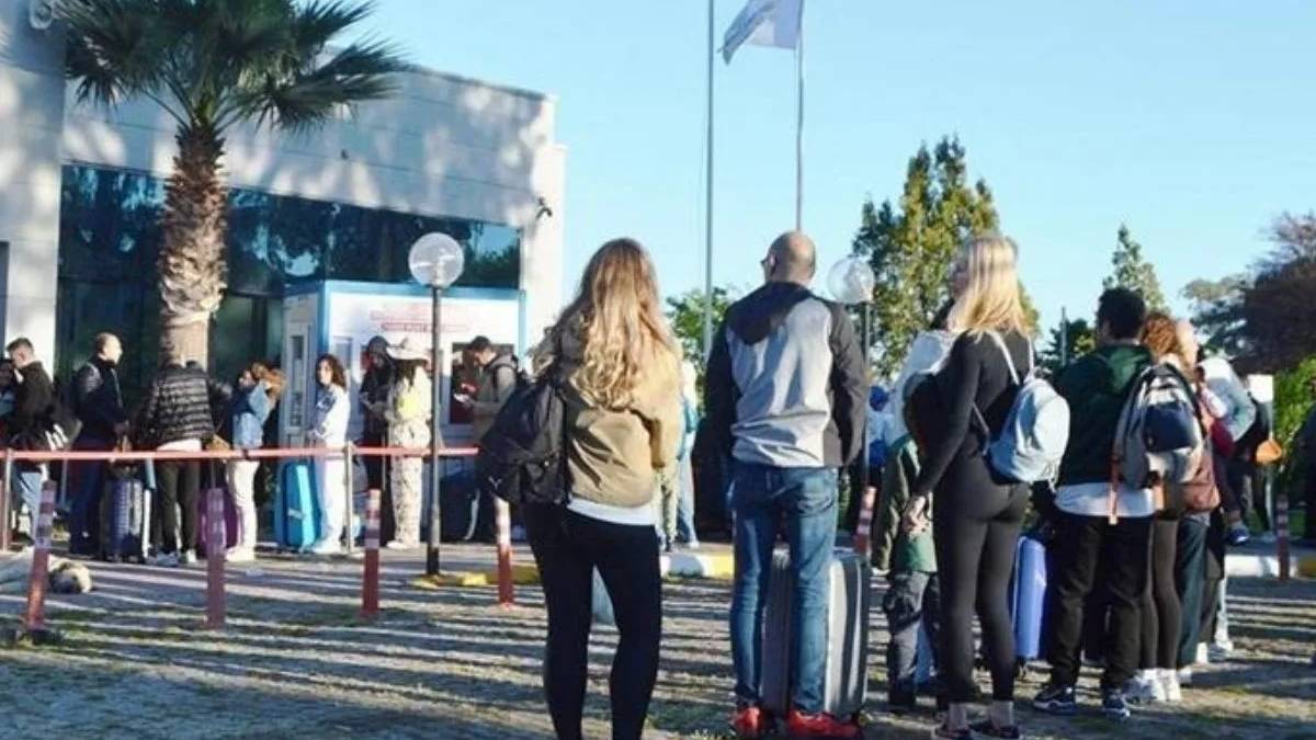 Yunanistan, Türk vatandaşlarına yönelik kapıda vize uygulamasını bir yıl daha