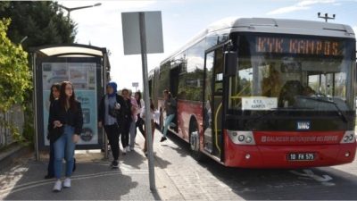Balıkesir’de üniversite öğrnecilerin sınav haftası toplu ulaşım ücretsiz olacak. Balıkesir