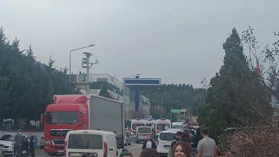 Balıkesir’de bir fabrikada amonyak ile yapılan temizlik sonucu işçiler zehirlendi.