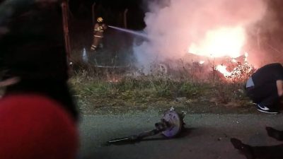 Balıkesir-Edremit karayolunda kaza yapan araçta yangın çıktı. Kazada 1 kişi