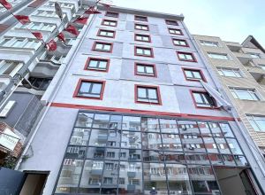 Bandırma Belediyesi tarafından Ordu Caddesi'nde yapımı devam eden kız öğrenci