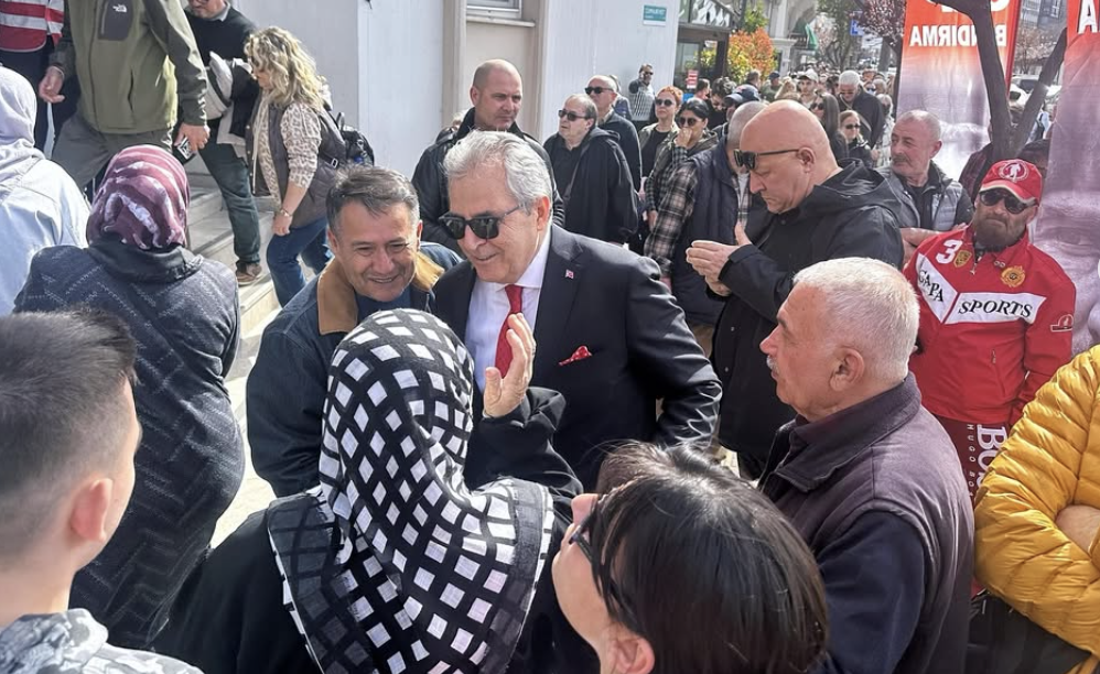Balıkesir’in Bandırma ilçesinde İstanbul Büyükşehir Belediye Başkanı Ekrem İmamoğlu’na verilen