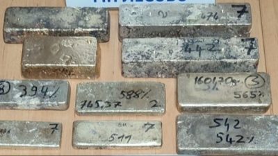 Romanya'dan Türkiye'ye tır ile giriş yapmak isteyen bir sürücü, vücuduna