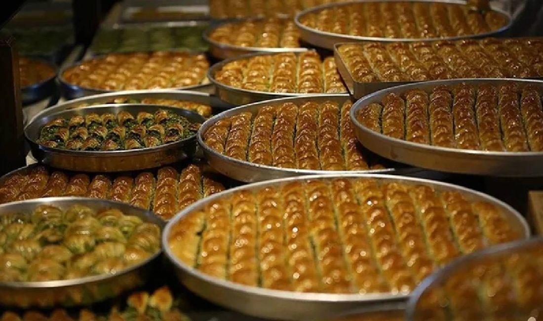 Uzmanlardan baklava uyarısı: Ucuzuna kanıp sağlığınızı tehlikeye atmayın Ramazan Bayramı’na saatler kala tatlıcılar en yoğun günlerini yaşıyor. BAKTAD