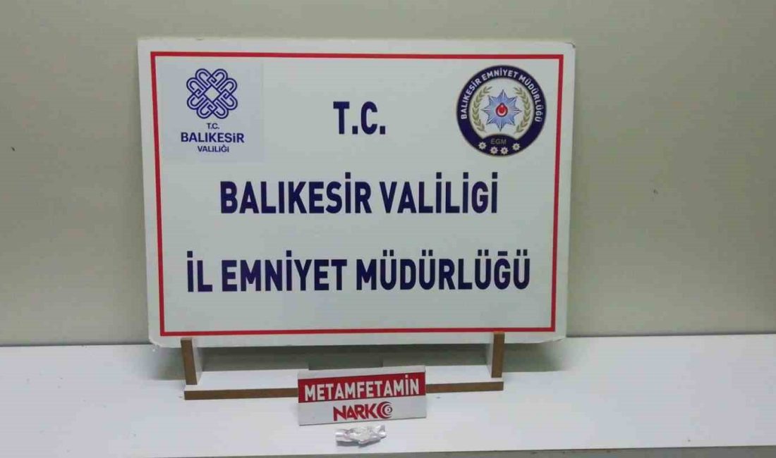 Balıkesir’de huzur ve güven uygulamasında 8 aranan şahıs yakalandı Balıkesir’in Edremit ilçesinde polis ekipleri tarafından asayiş, narkotik ve trafik