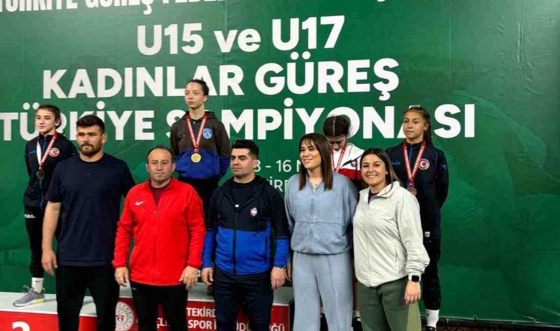 Kepsutlu güreşçi Yağmur Emir Türkiye şampiyonu Balıkesir Büyükşehir Belediyespor güreşçisi Yağmur Emir, Çorlu’da düzenlenen Türkiye Şampiyonasında