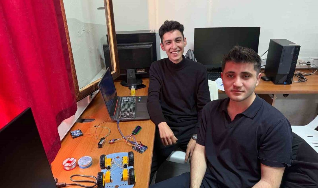 Altınoluk MYO öğrencilerinden alkol kaynaklı kazalara karşı akıllı çözüm projesi Balıkesir Üniversitesi Altınoluk Meslek Yüksekokulu Bilgisayar Programcılığı Programı öğrencileri Denizhan