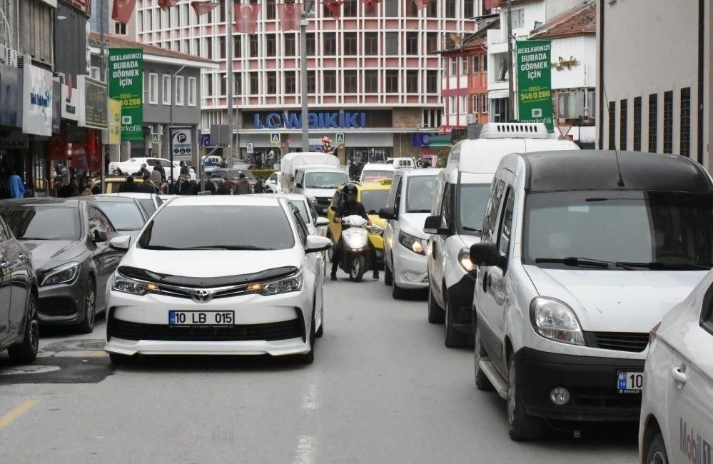 Balıkesir’de Şubat ayında trafiğe kayıtlı araç sayısı 647 bin 154 oldu Balıkesir’de şubat ayında trafiğe kayıtlı araç sayısı 647 bin 154’e