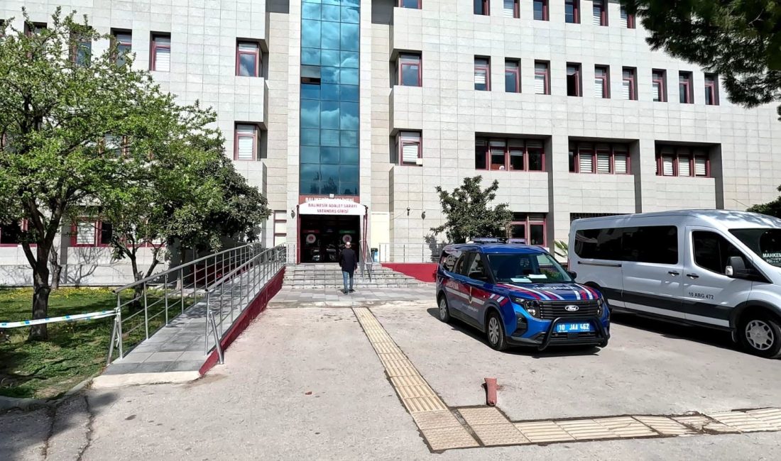 Balıkesir’de 11 kişinin öldüğü mühimmat fabrikasındaki patlamaya ilişkin 4 sanık hâkim karşısında Balıkesir’de, 11 kişinin hayatını kaybettiği, 7 kişinin yaralandığı mühimmat fabrikasındaki