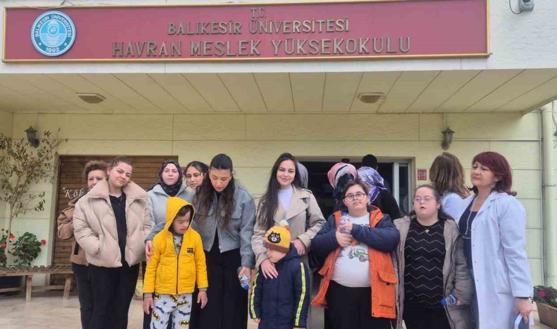Down sendromlu çocuklar Havran Meslek Yüksekokulu’nda ağırlandı Havran Meslek Yüksekokulu, 21 Mart Dünya Down Sendromu Günü dahilinde
