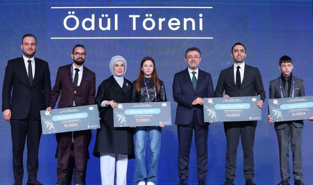 Balıkesir’in Bandırma ilçesindeki Şehit Süleymanbey Ortaokulu öğrencisi Nisa Nur Yılmaz,