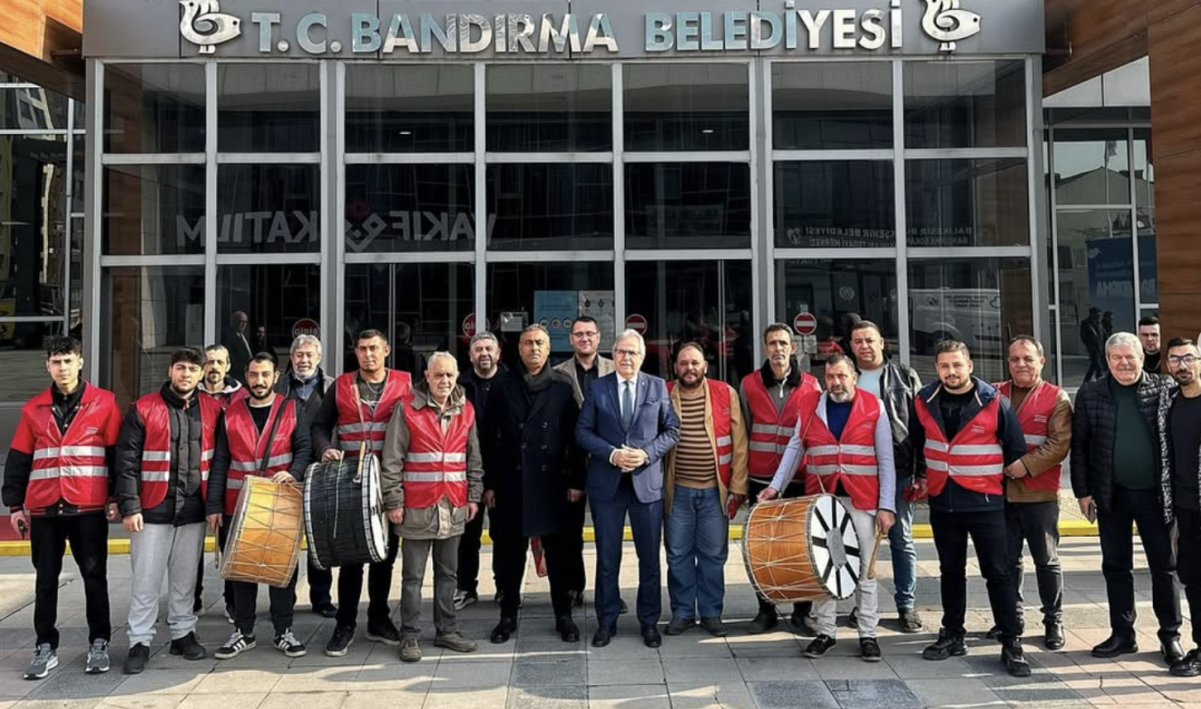 Bandırma’da Ramazan Davulcuları Göreve Hazır Bandırma Belediyesi, Ramazan ayı boyunca sahur geleneğini sürdürecek olan davulcuların