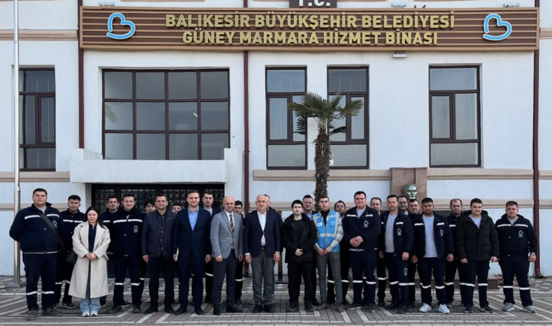 Balıkesir Büyükşehir Belediyesi’nden Haşereyle Mücadele Toplantısı Balıkesir Büyükşehir Belediyesi Güney Marmara Koordinatörü Murat Karakoyun’un öncülüğünde, Bandırma’daki