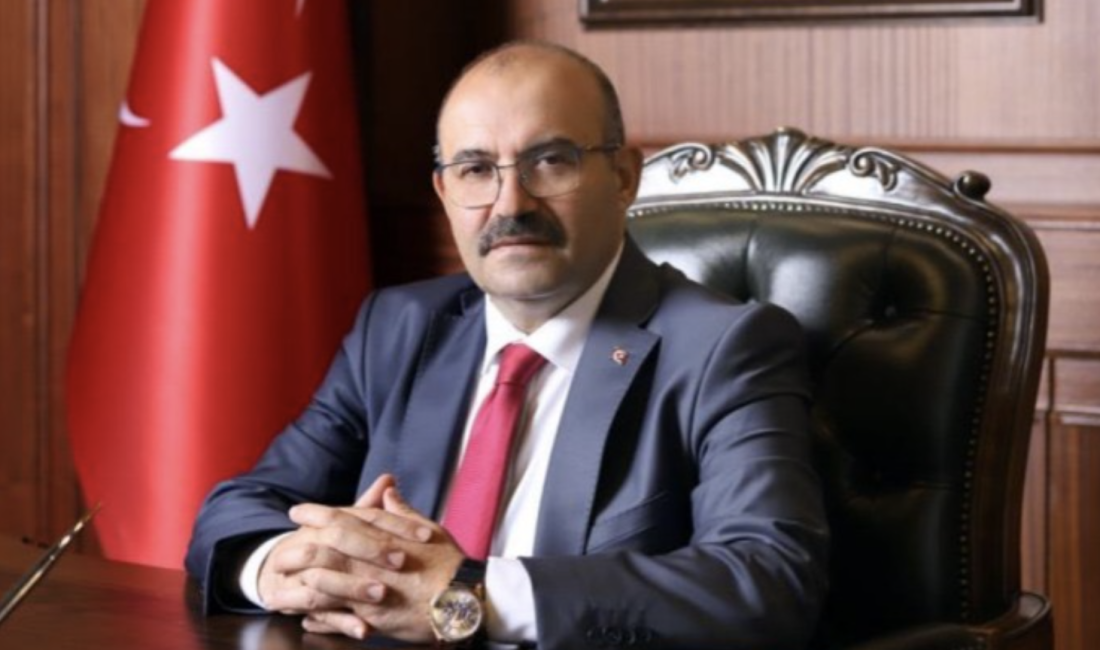 Balıkesir Valisi Ustaoğlu’ndan Ramazan Ayı Mesajı Balıkesir Valisi İsmail Ustaoğlu, Ramazan ayı dolayısıyla yayımladığı mesajında birlik,
