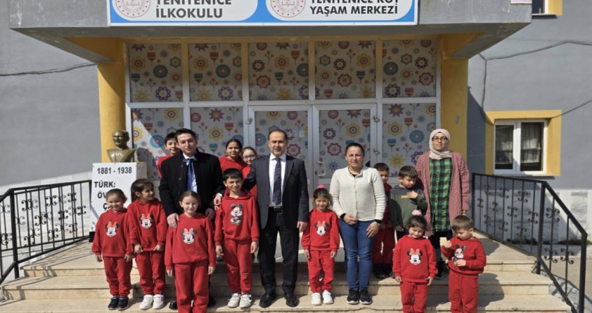Kaymakam Engin Aksakal, Yeniyenice İlkokulu ve Köy Yaşam Merkezi’ni Ziyaret Etti Bandırma Kaymakamı Engin Aksakal, Yeniyenice Mahallesi’nde bulunan Yeniyenice İlkokulu ve
