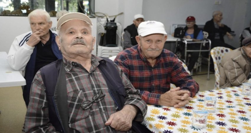 Balıkesir, Türkiye’nin En Yaşlı 6. İli Oldu Türkiye’de yaşlı nüfus son 5 yılda %20,7 oranında artarak 9