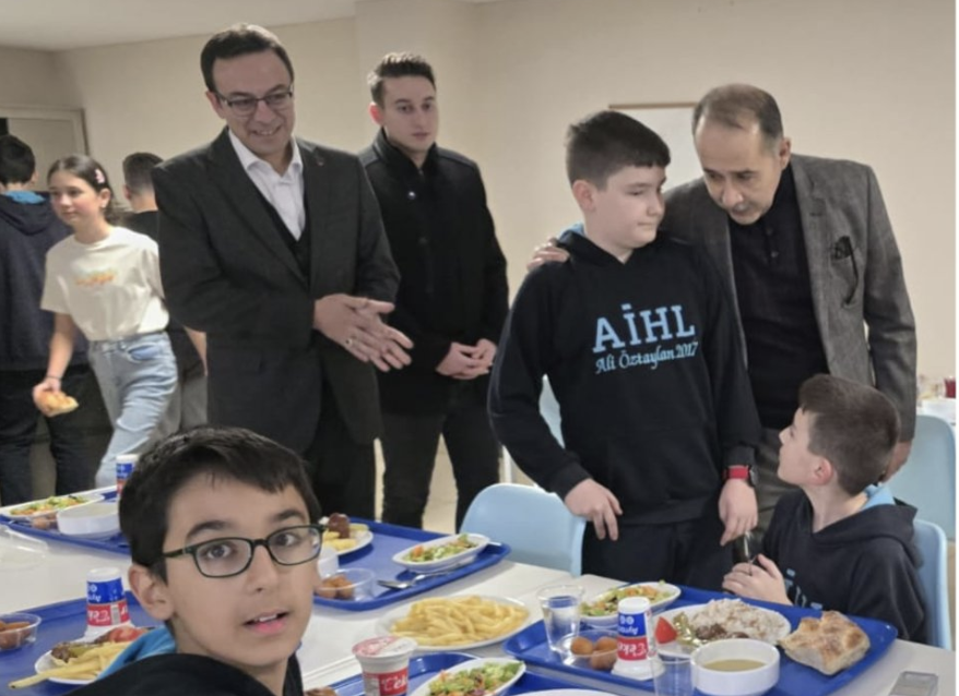 Bandırma Kaymakamı Engin Aksakal, Ramazan ayı dolayısıyla Ali Öztaylan Anadolu
