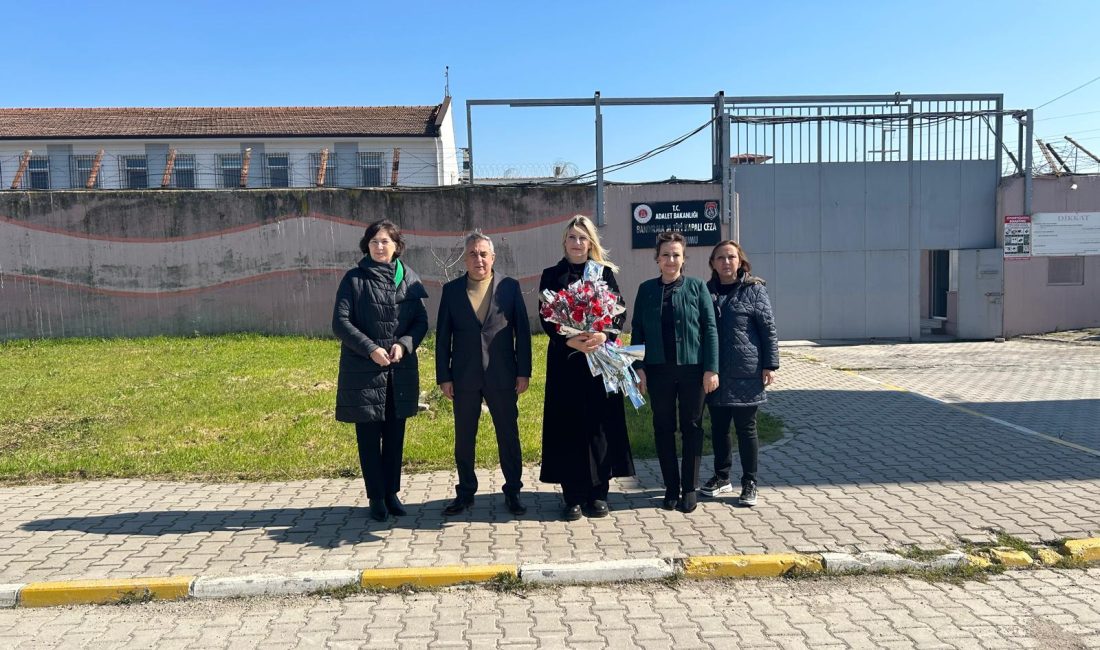 Ak Parti Bandırma İlçe Başkanı Göksel Karlahan, Kadın Kolları Başkanı
