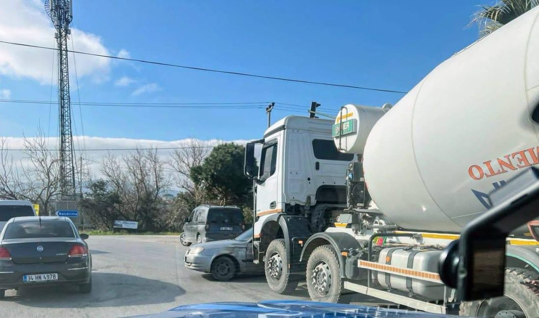 Balıkesir’in Erdek ilçesinde Düzler Kavşağı’nda meydana gelen trafik kazasında, trafik