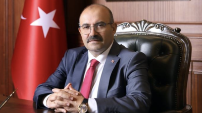 Balıkesir Valisi İsmail Ustaoğlu, 14 Mart Tıp Bayramı dolayısıyla yayımladığı