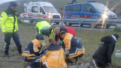 Balıkesir’in Karesi ilçesinde İzmir-İstanbul otoyolunda meydana gelen trafik kazasında takla