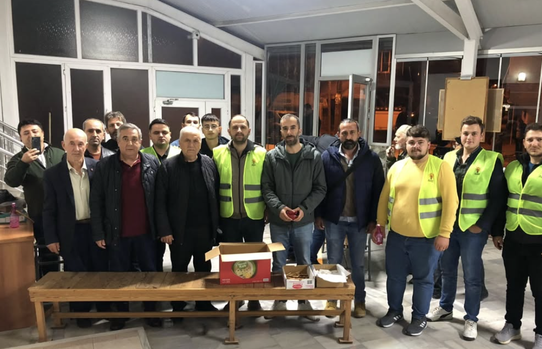 AK Parti Bandırma İlçe Teşkilatı, İlçe Başkanı Göksel Karlahan öncülüğünde