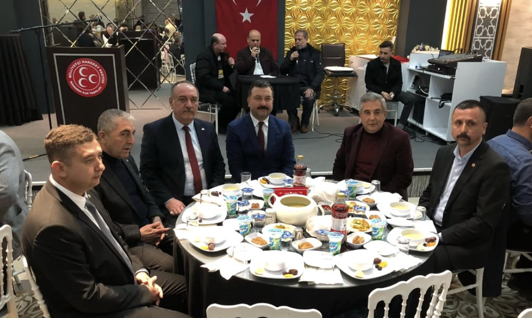 AK Parti Bandırma İlçe Başkanı Göksel Karlahan, MHP Bandırma İlçe