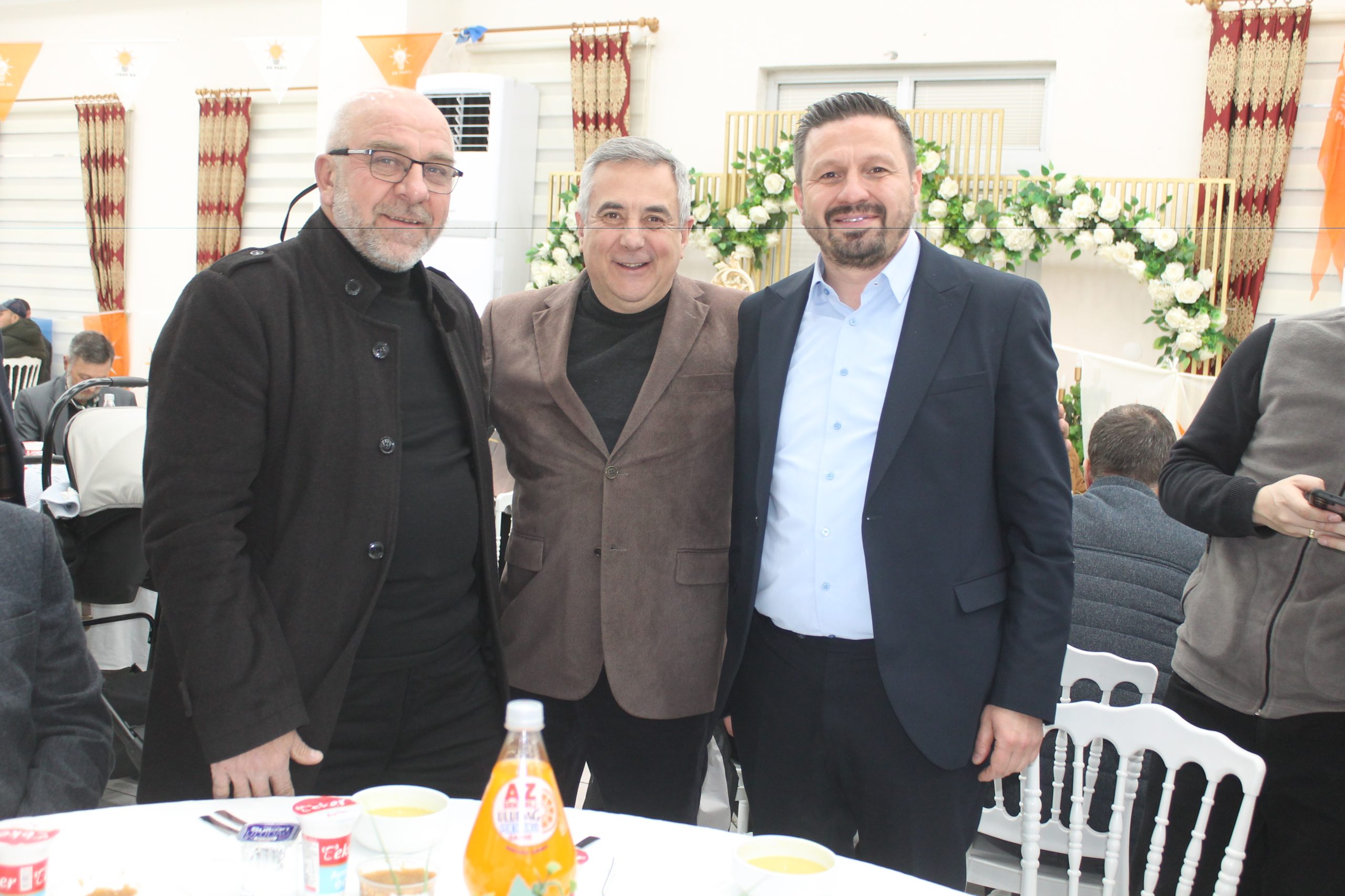 AK Parti Manyas İlçe Teşkilatı tarafından Belediye Atatürk Çok Amaçlı