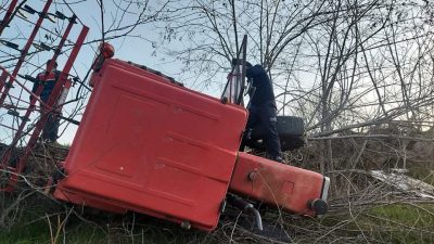 Balıkesir’in Susurluk ilçesinde meydana gelen trafik kazasında traktör sürücüsü hayatını