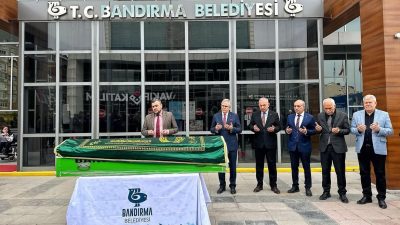 Bandırma Belediye Başkanı Dursun Mirza, uzun yıllar emek verdiği Bandırma